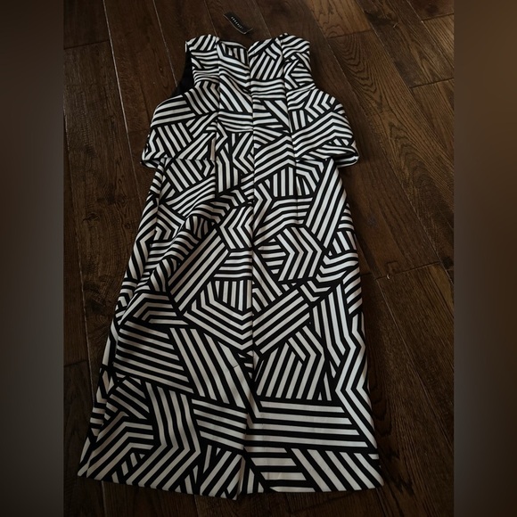 Metaphor Missy Twoffer Printed Fitted Dress - Picture 3 of 5